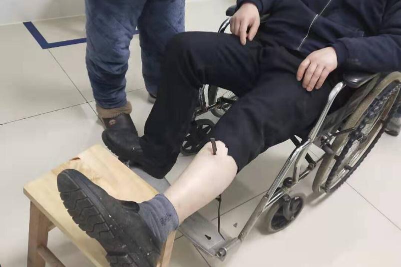 意外致人受伤解决办法,被刀刺伤应该怎么处理