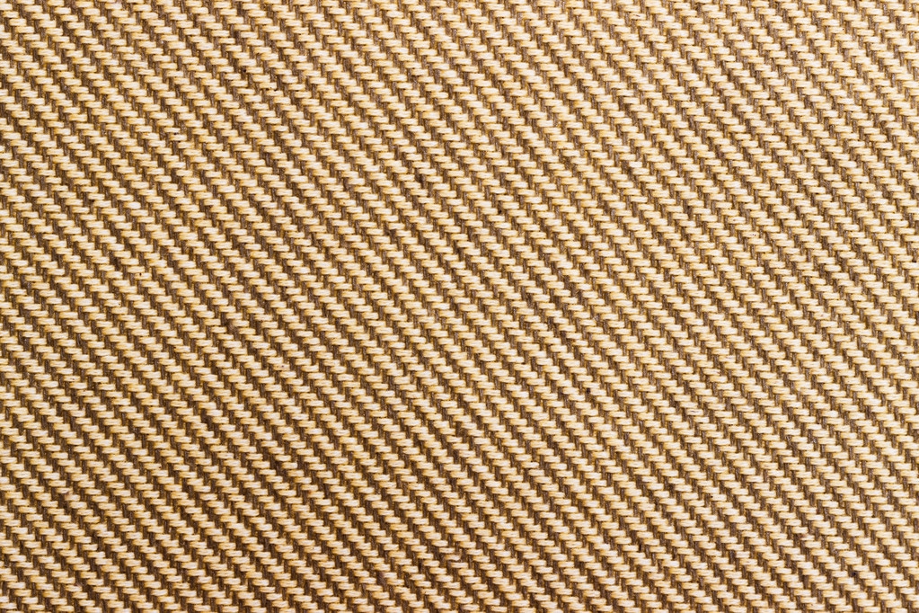 西服破了个洞怎么补无痕迹,西服被勾了个洞怎么补