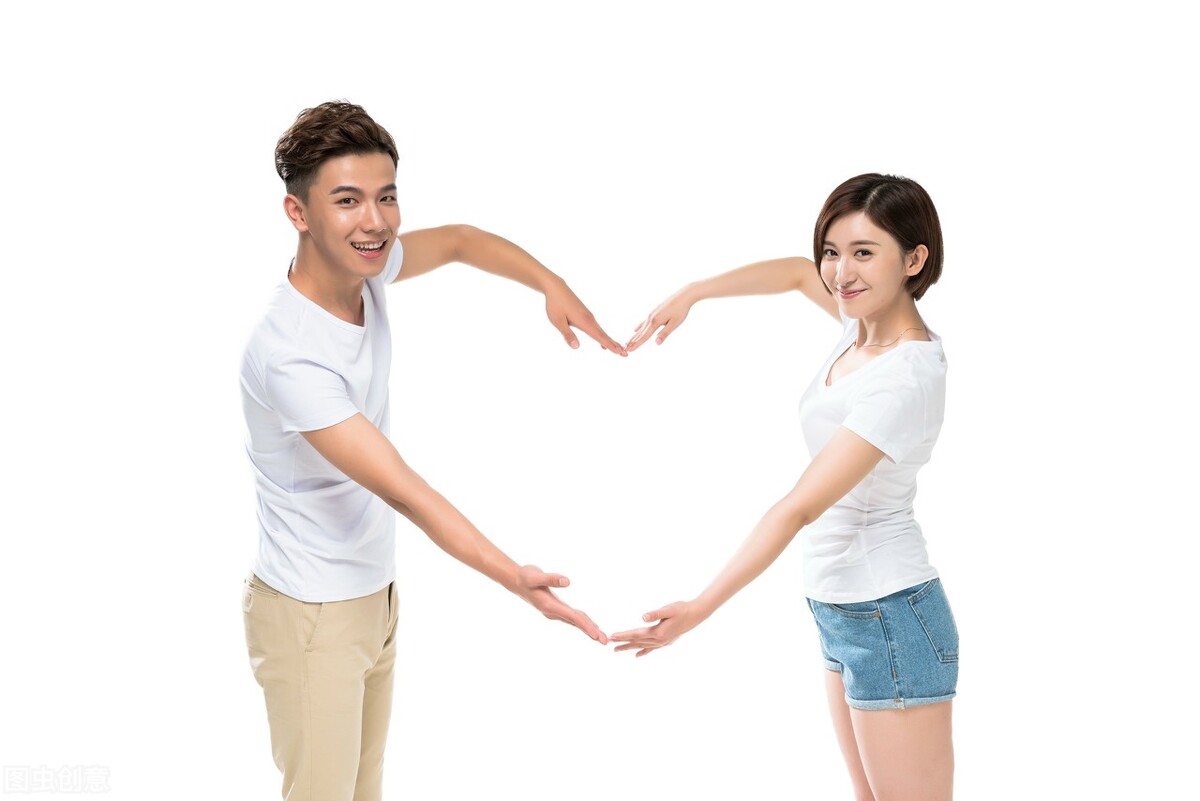 花两万多办婚礼值得吗,夫妻花5000办婚礼