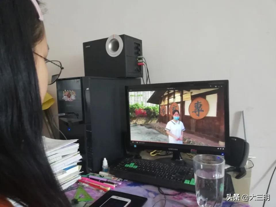 聆听红色故事传承红色精神演讲,走进红色基地传承红色精神演讲