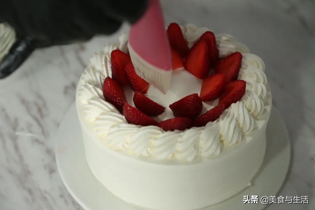 韩国草莓蛋糕,简易草莓蛋糕零基础