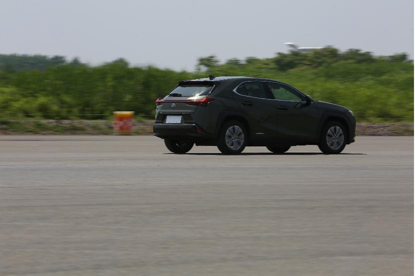 晓敏试驾丰田,晓敏试车