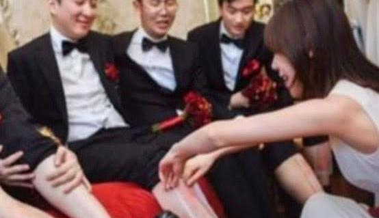 婚礼迎亲堵门游戏大全,结婚迎亲的堵门游戏视频