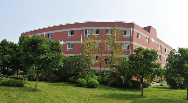 一所农村中学的华丽转身,一个小山村的华丽蜕变之路