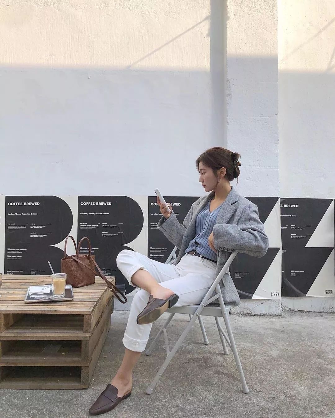 中长款毛衣外套显高显瘦穿搭,大衣连帽毛衣穿搭攻略