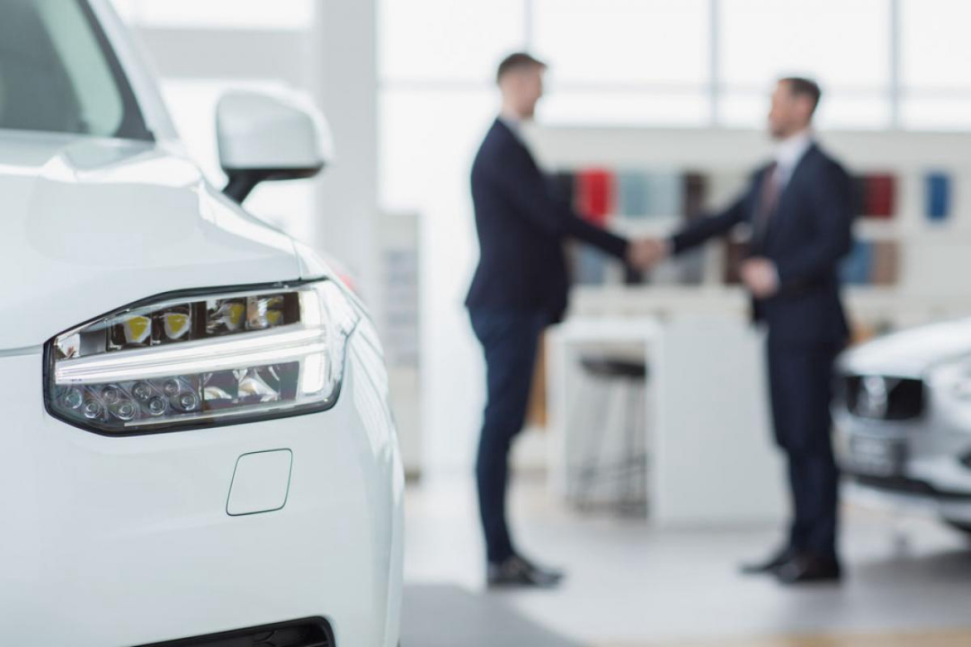 买车全款和按揭价格差距有多少,全款买车和贷款买车的区别有多大