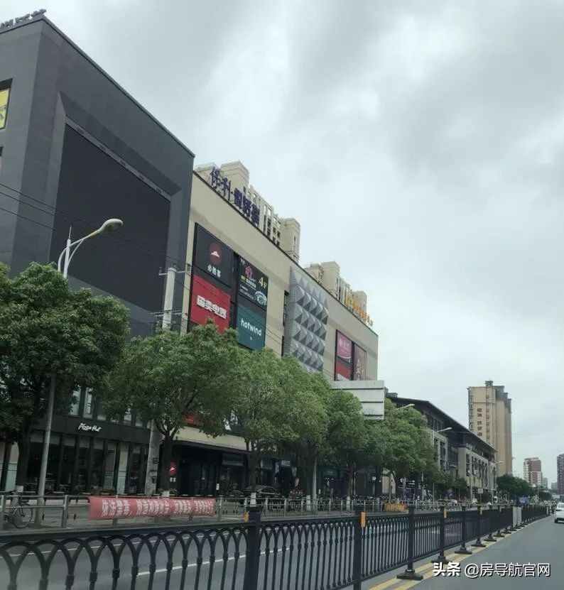 为什么上班族喜欢租房,为何上班族都喜欢买二手车