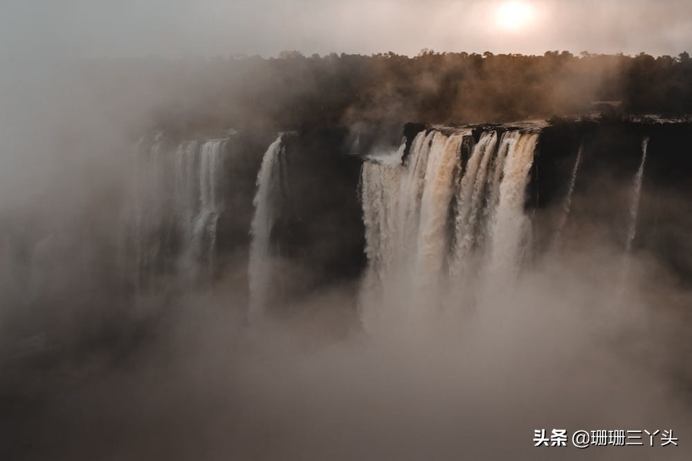 如何拍出瀑布气势磅礴的照片,一招教你怎么拍瀑布