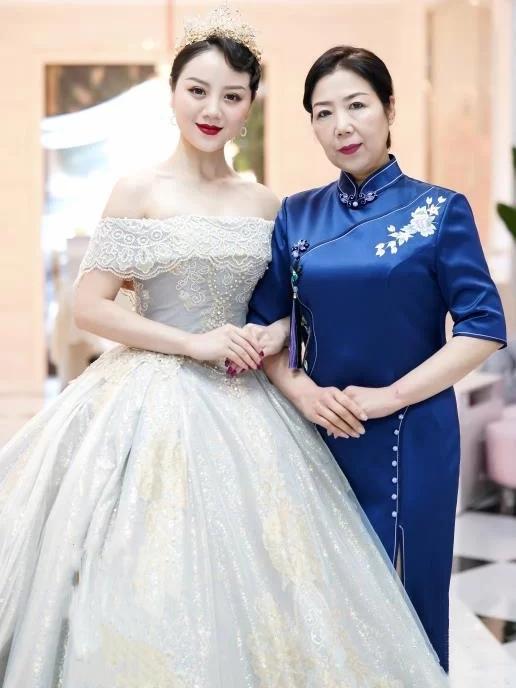 婚礼上那些惊艳妈妈礼服,婚礼婆婆和妈妈礼服推荐
