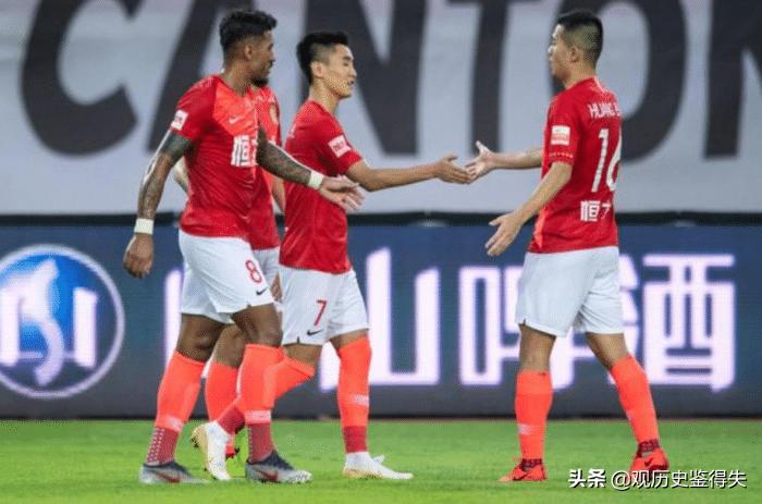 叶挺亲孙子炮轰中国足球：你们难道不是笑话？踢得臭还不让人说