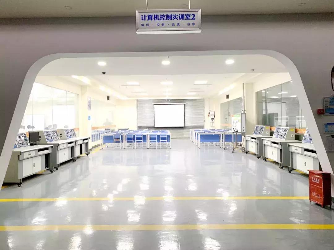 国内最大的新能源汽车实训设备,汽车实训基地