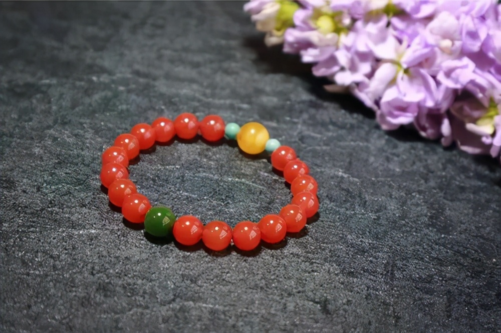 裂开的玛瑙能带吗,开裂的手串还能玩吗