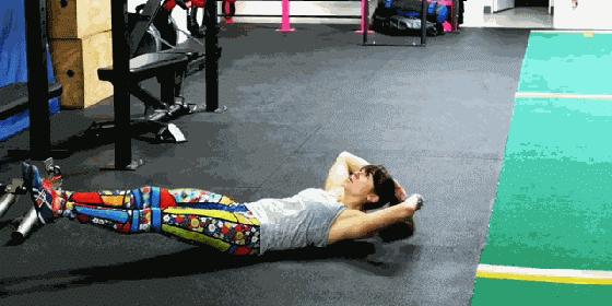 居家腹肌训练，让减脂练腹*管双**齐下，在减脂的同时练出马甲线