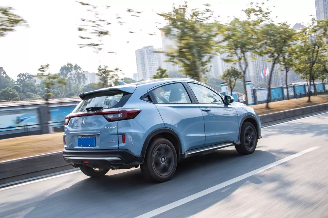 潮鞋与机车,潮鞋和跑车