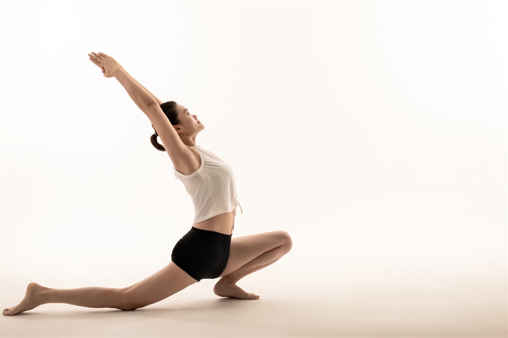 没有学历能不能在瑜伽教练培训机构学习瑜伽?