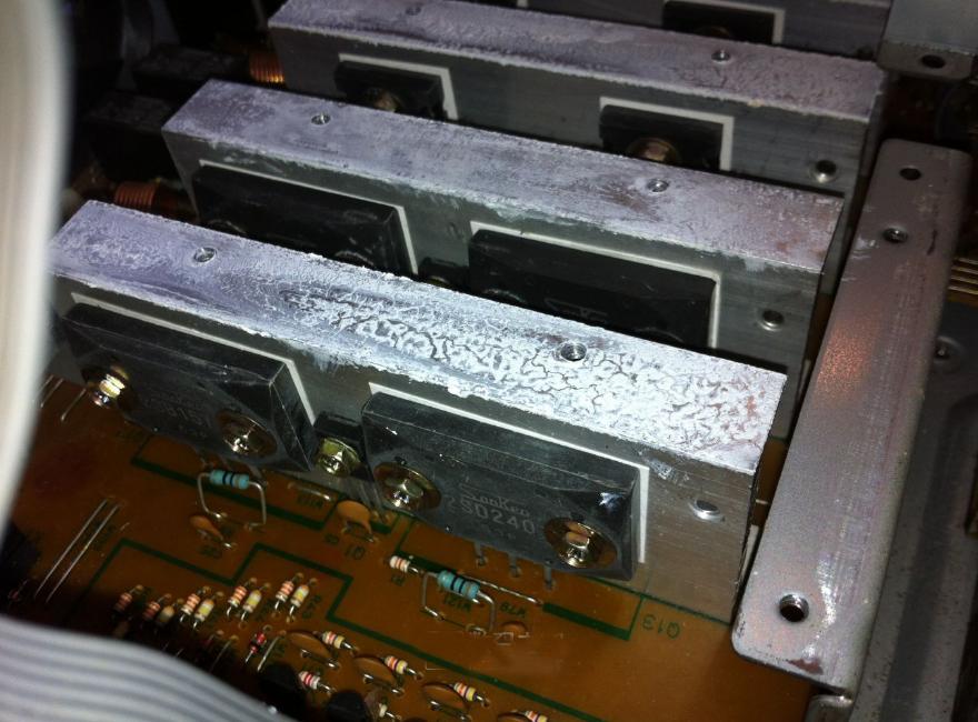 修一台建伍高端功放内部线路不亚于一台黑白电视机