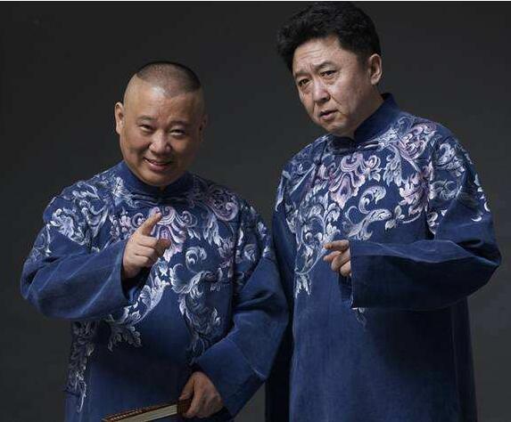 郭德纲落魄时的视频,落魄街头郭德纲