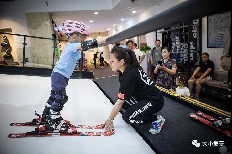 室内游乐项目潮玩馆,玩腻了游乐园