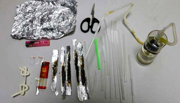 在老公书房发现吸管、锡纸，是不是意味着他在吸毒，要怎么验证？