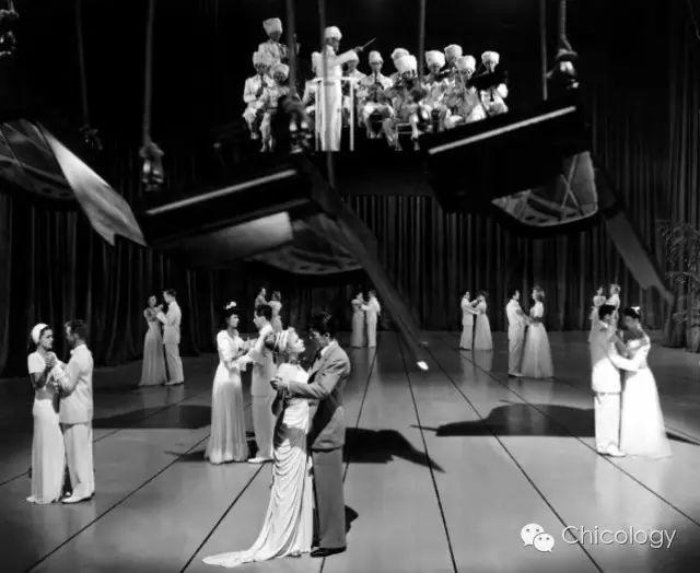 活在梦境的现实世界