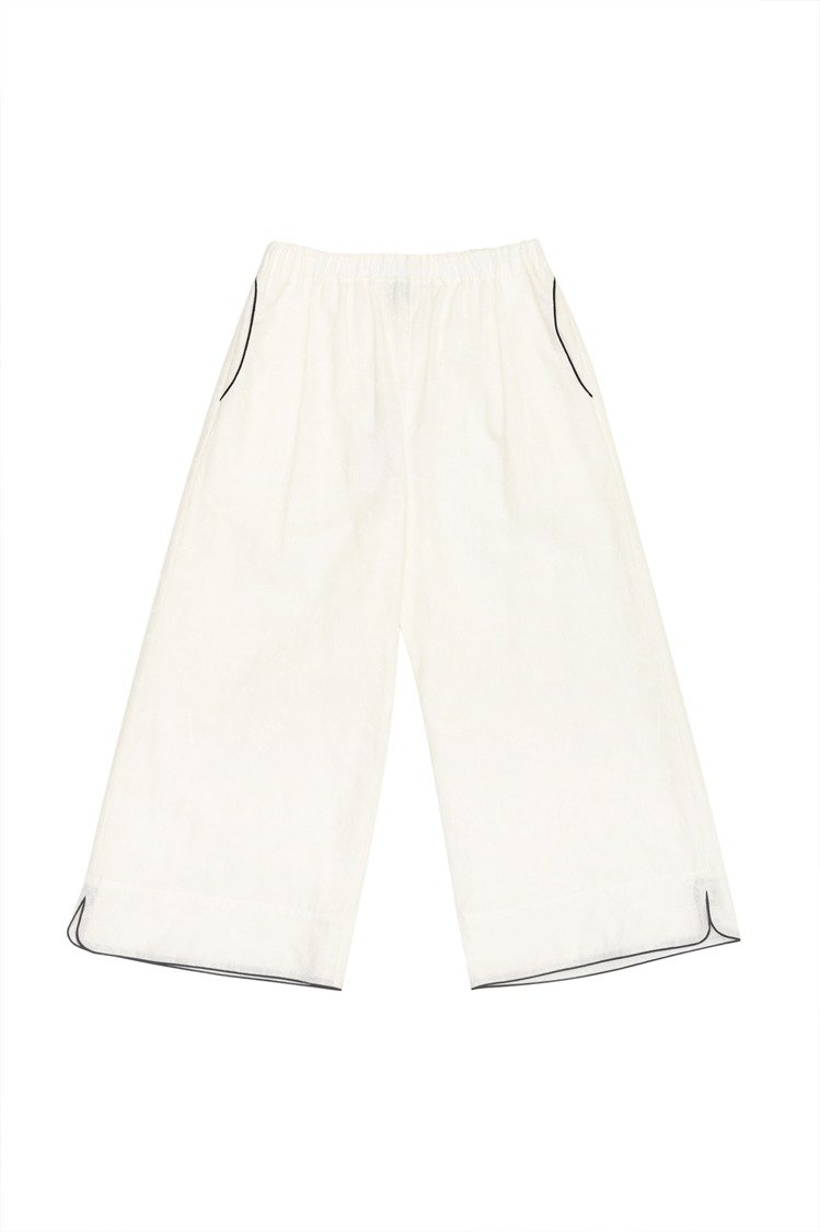 《夫妻世界》无惧罚单，最美小三韩素希成广告宠儿，最爱白色衣柜