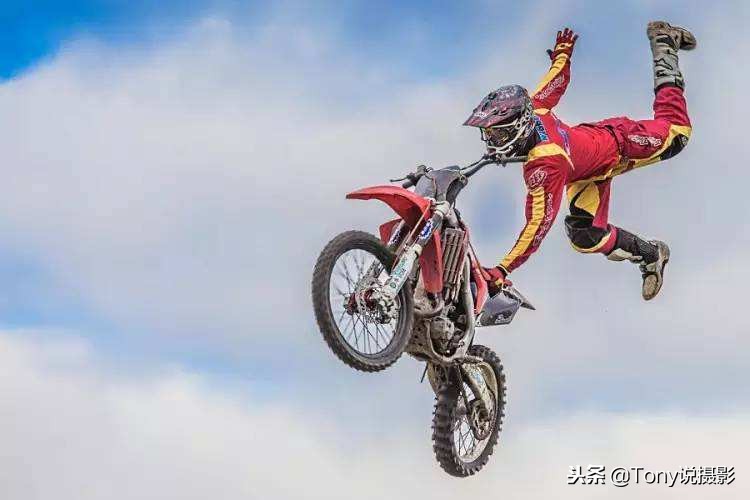 单反摄影入门必备器材清单,单反摄影入门基础教程全集