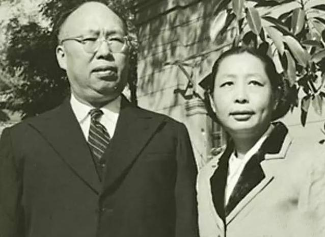 江西一地道农村妇女，高喊丈夫是陈毅，10年后两位军官来到家中