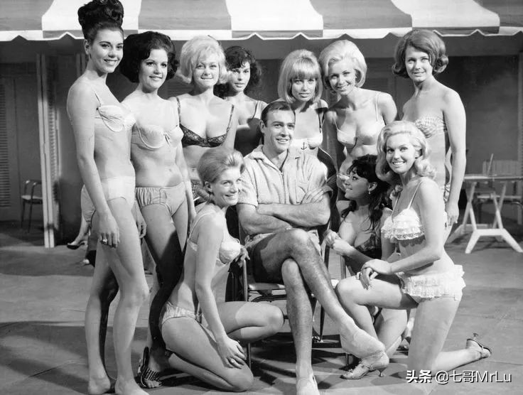 007史上最全酒单：撩妹，还得看《007》，因为哥喝的不是酒，是情