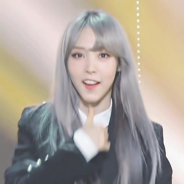 简单衣服穿出气质女明星,穿出高级感很适合小个子的女生