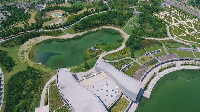 力小在左、莱爵在右熙悦为孩子预定高起点人生