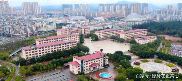 为什么南康中学在赣州排名第一,赣州中学和南康中学哪个更好