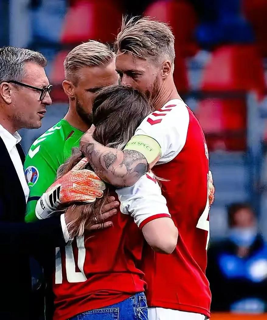 你怎能不爱足球,怎能不爱足球