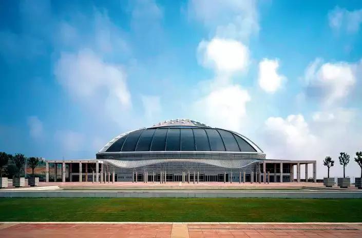 矶崎新的建筑,矶崎新反建筑史