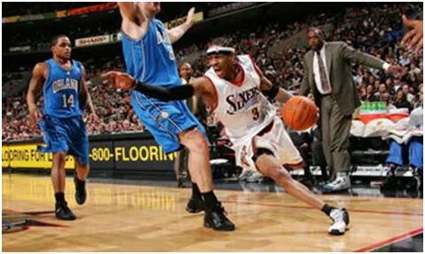 正面运球突破过人,足球运球突破过人