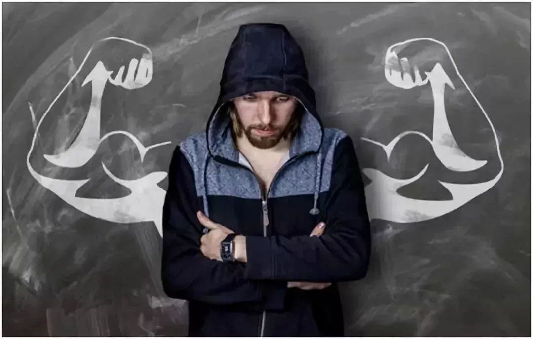 梦见被人追杀最后成功脱险啥意思,梦见被追杀把人反杀了是什么预兆