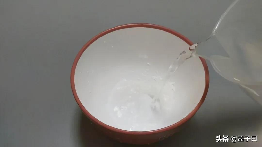 手指扎了刺用什么解决视频,手指扎了根刺的视频