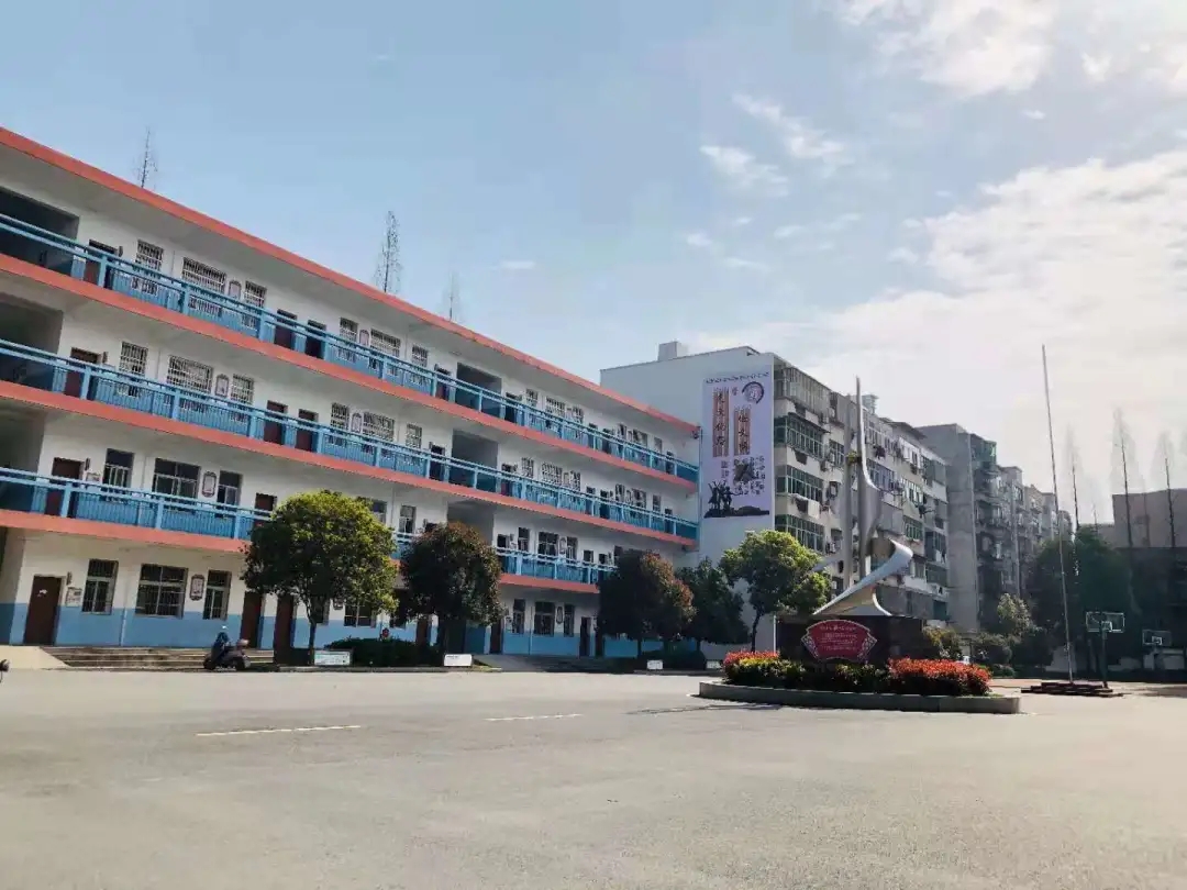 神兽归笼各地学校开学,开学倒计时神兽即将归笼