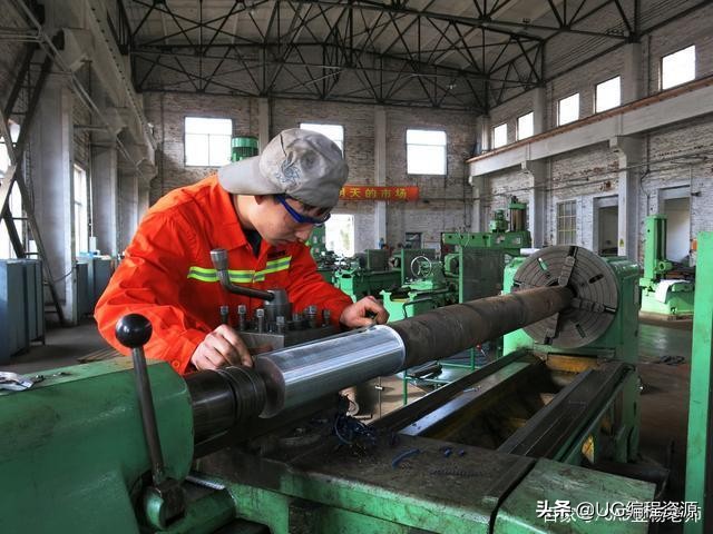 数控铣刀操机工工资多少,做机加工技术员有前途吗