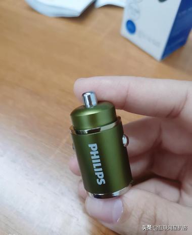 最漂亮的车载充电器,最好的超级充电器