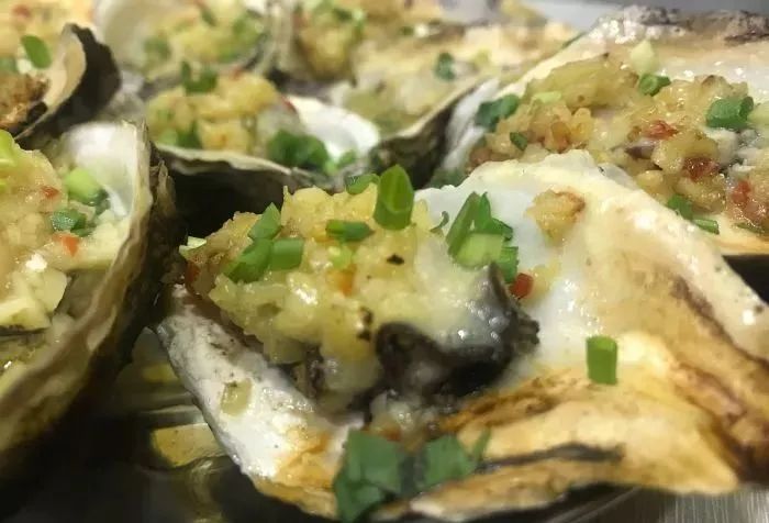 南宁可以吃超大生蚝的地方,南宁大沙田好吃的生蚝