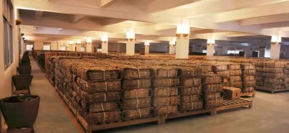 普洱茶保质期几年过期能用吗,普洱茶过期了喝了有什么危害