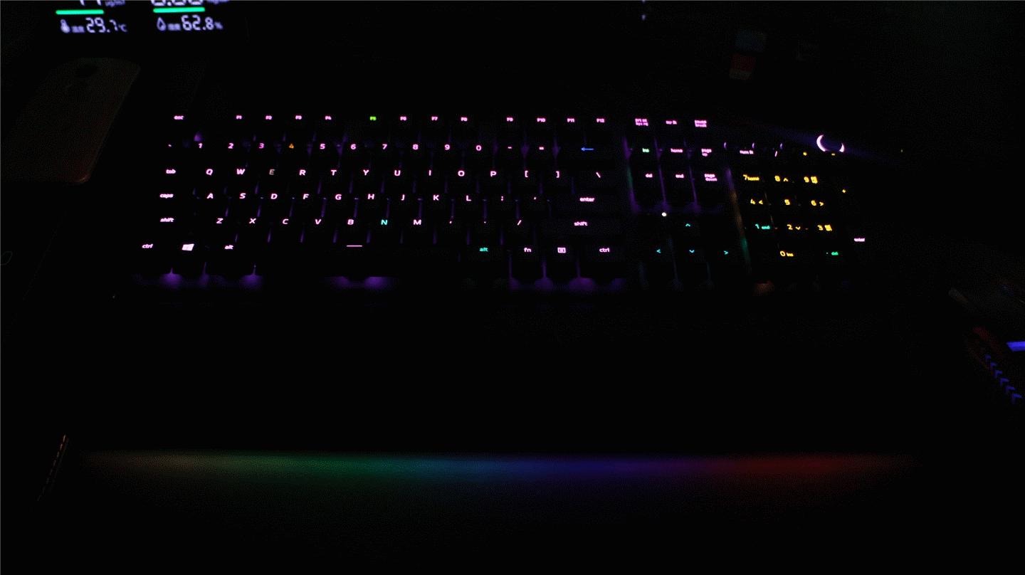 雷蛇猎魂光蛛粉晶键盘测评,雷蛇键盘猎魂光蛛v2线性轴评测