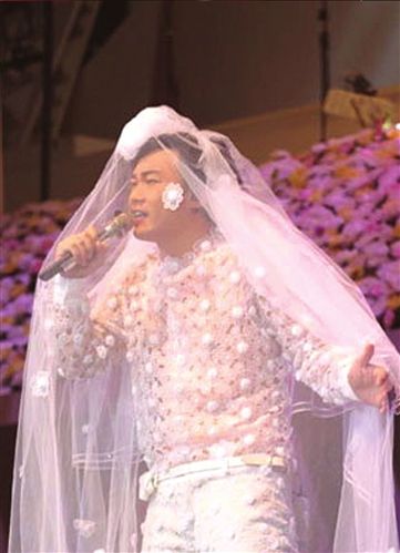 不是天后胜过天后的杨千嬅，歌曲传唱度比其她任何天后都广