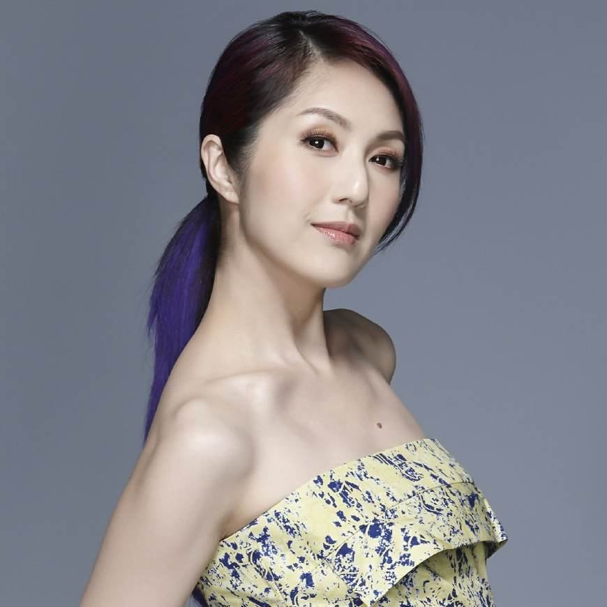 杨千嬅演唱会被粉丝感动到哭了,杨千嬅声生不息录制四次哭八次