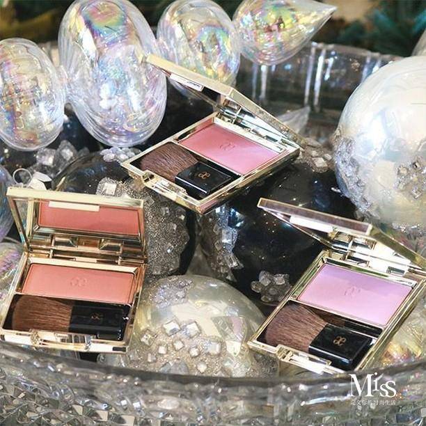 超好用的平价宝藏彩妆,时尚少女最爱的五款彩妆