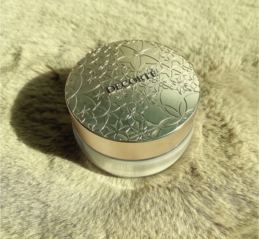 十大公认好用的散粉干皮黛珂,mac定制无瑕粉底液加黛珂散粉