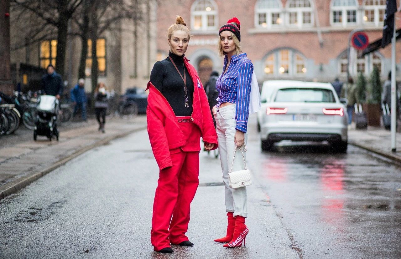 今年秋冬流行红色什么款式,红色单品春节如何穿出惊艳感