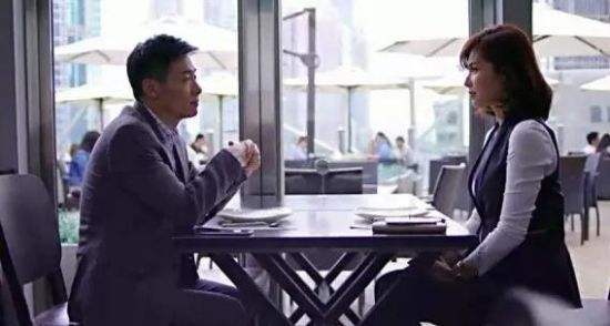 换了发型感觉不一样,换了发型好像变了一个人似的