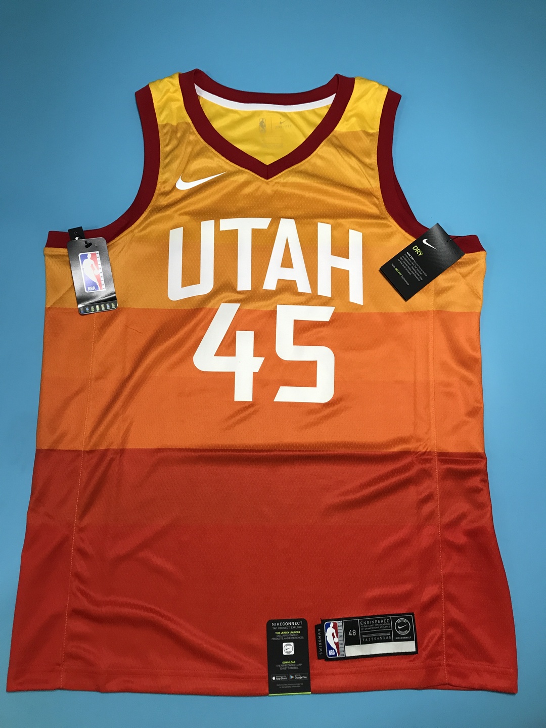 怎样才能买到一整套正品的球衣,球衣怎么领取