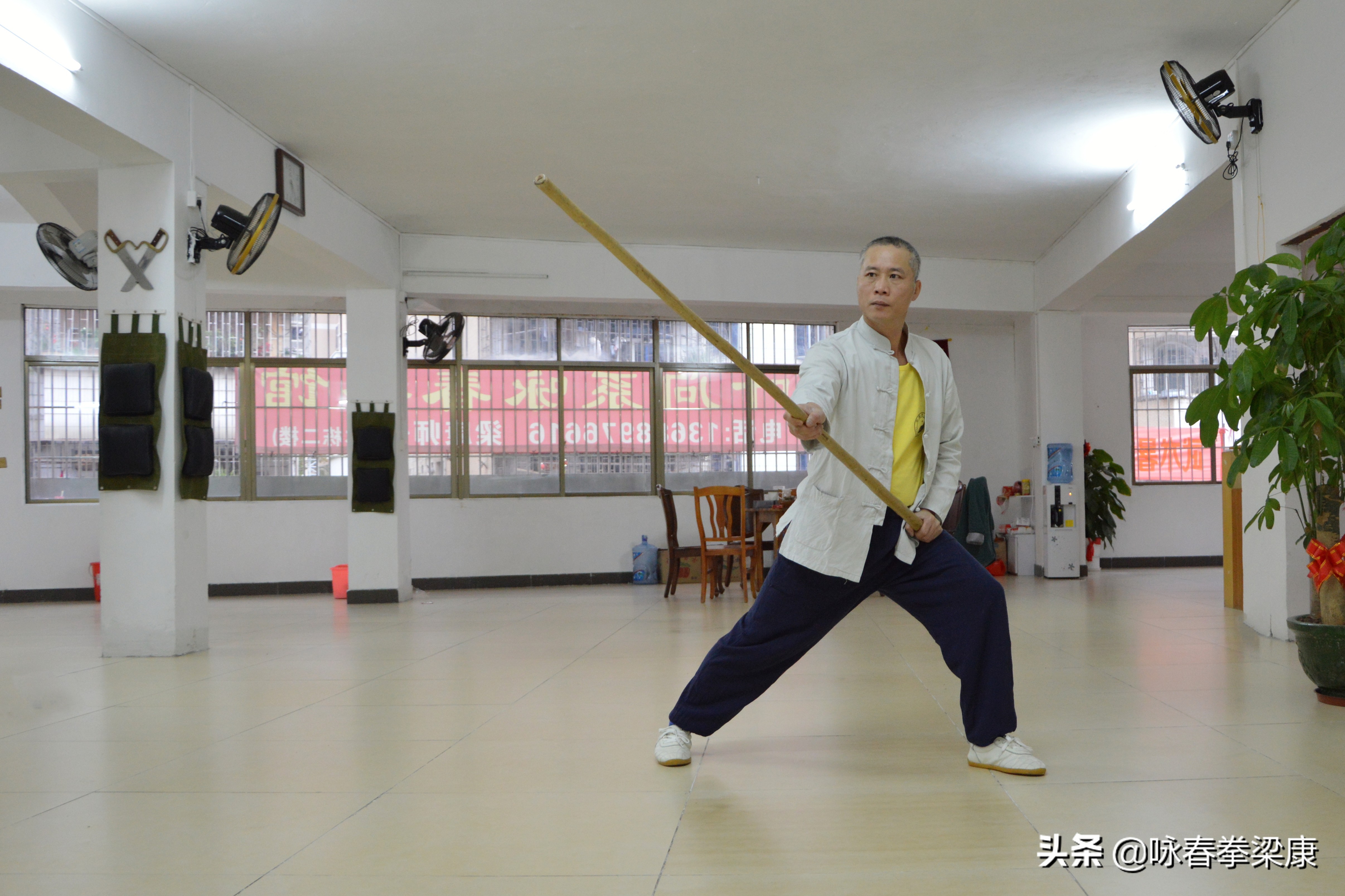 学咏春武术基本功,学武术要练习哪些基本功